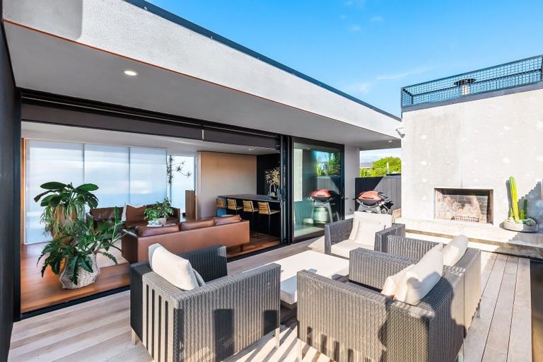 Photo of property in 30 Nihinihi Avenue, Raglan, 3225