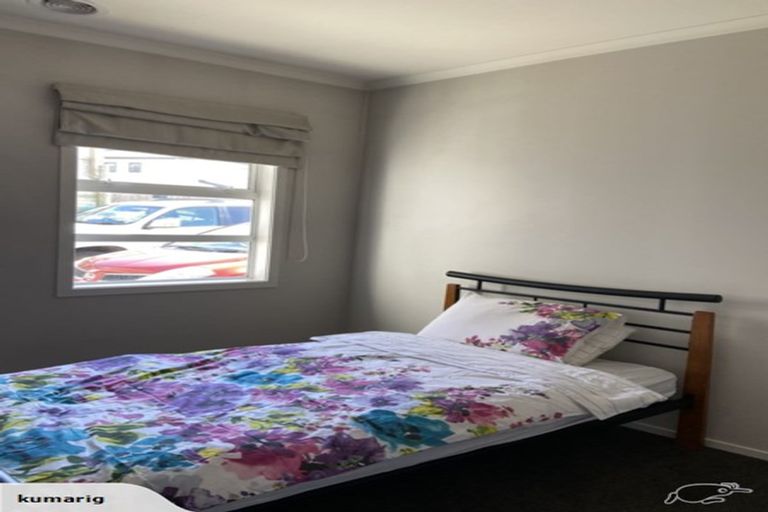 Photo of property in 124 Amesbury Drive, Churton Park, Wellington, 6037