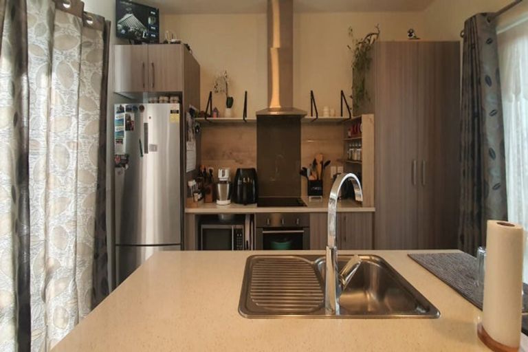 Photo of property in 61 Grove Road, Papakura, 2110