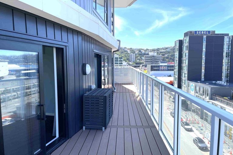 Photo of property in Endeavour Apartments, 125u4 Thorndon Quay, Pipitea, Wellington, 6011