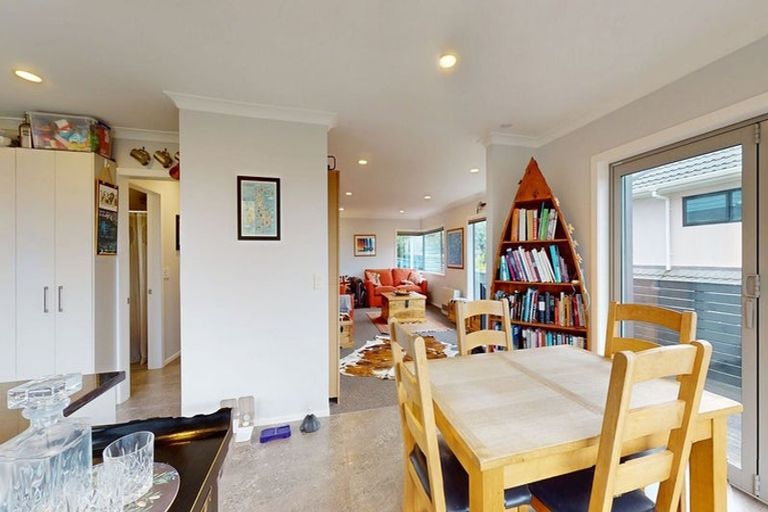 Photo of property in 15 Monteith Grove, Brooklyn, Wellington, 6021