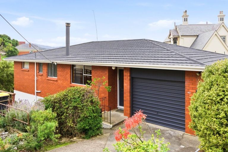 Photo of property in 42 Cliffs Road, Saint Clair, Dunedin, 9012