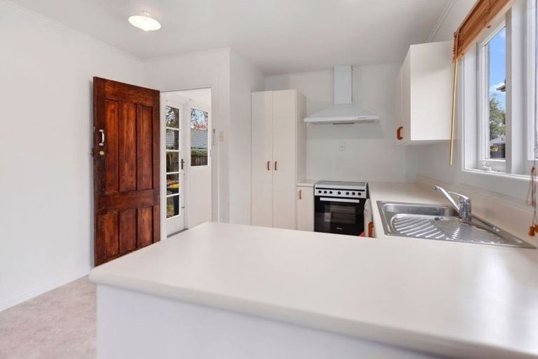 Photo of property in 24 Plynlimon Road, Fendalton, Christchurch, 8052