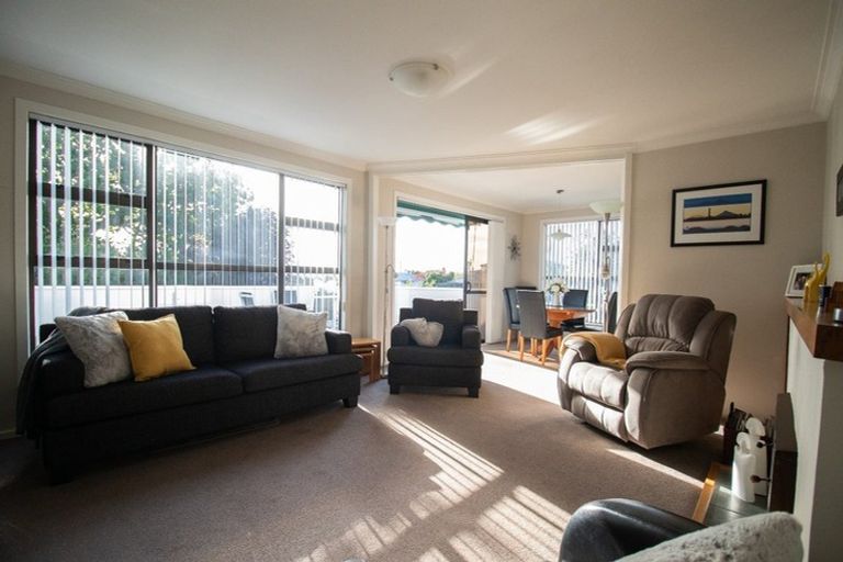Photo of property in 32 Lismore Street, Strandon, New Plymouth, 4312