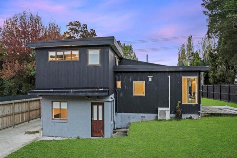 Photo of property in 192 Henderson Valley Road, Henderson, Auckland, 0612