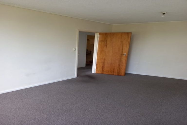 Photo of property in 19 Barber Grove, Moera, Lower Hutt, 5010