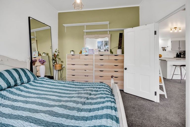 Photo of property in 21 Falstaff Street, Stratford, 4332