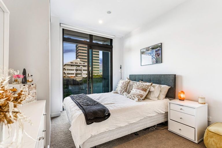 Photo of property in Frank Sargeson Apts, 103/80 Anzac Street, Takapuna, Auckland, 0622