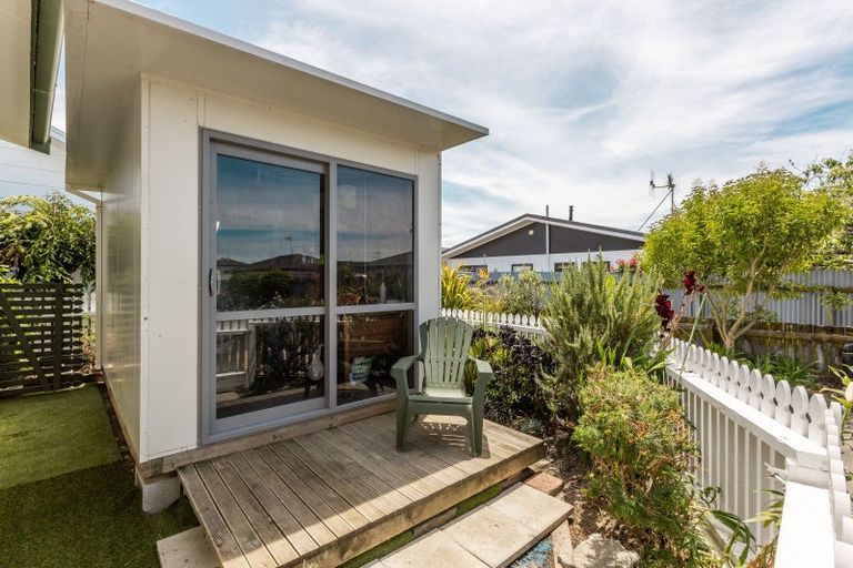 Photo of property in 4/2 Lee Road, Taradale, Napier, 4112