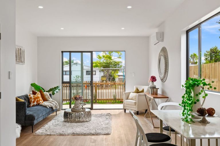 Photo of property in 20a Fairdene Avenue, Henderson, Auckland, 0610