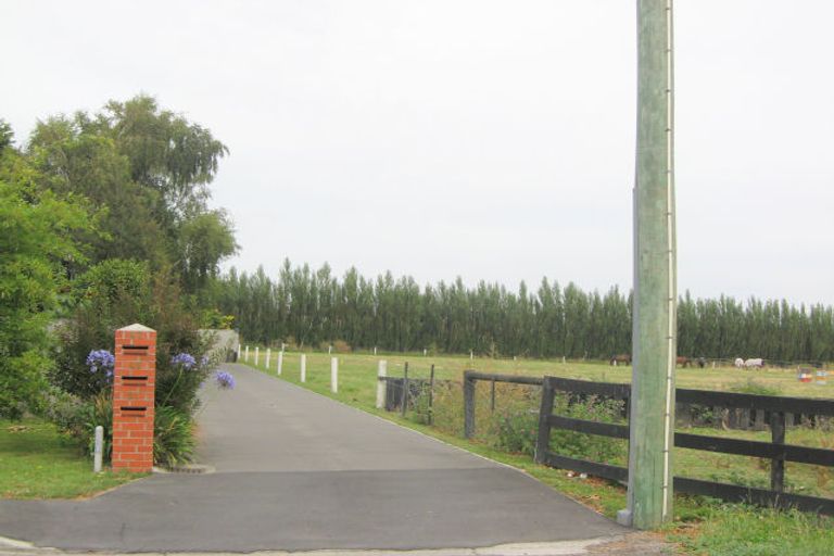 Photo of property in 49 Croziers Road, St Albans, Christchurch, 8052