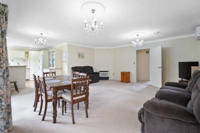 Photo of property in 8 Shakespeare Way, Kelvin Grove, Palmerston North, 4414