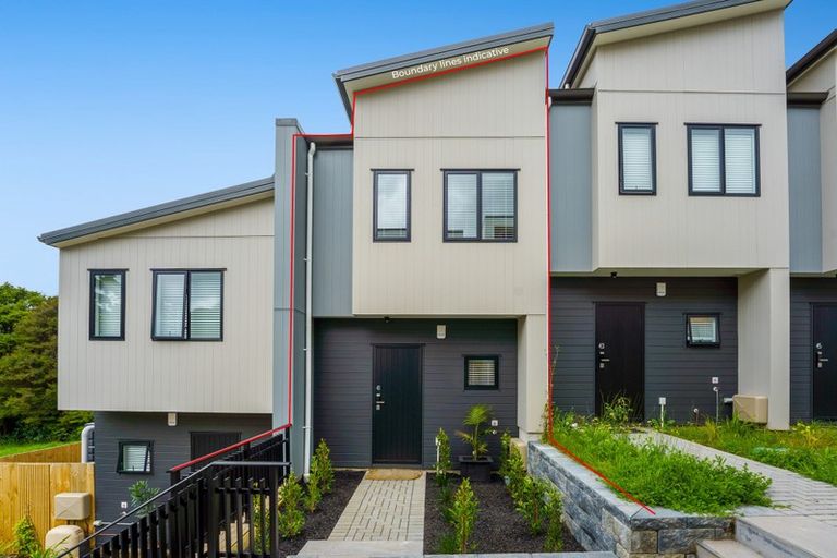 Photo of property in 41 Morihana Close, Glen Eden, Auckland, 0602