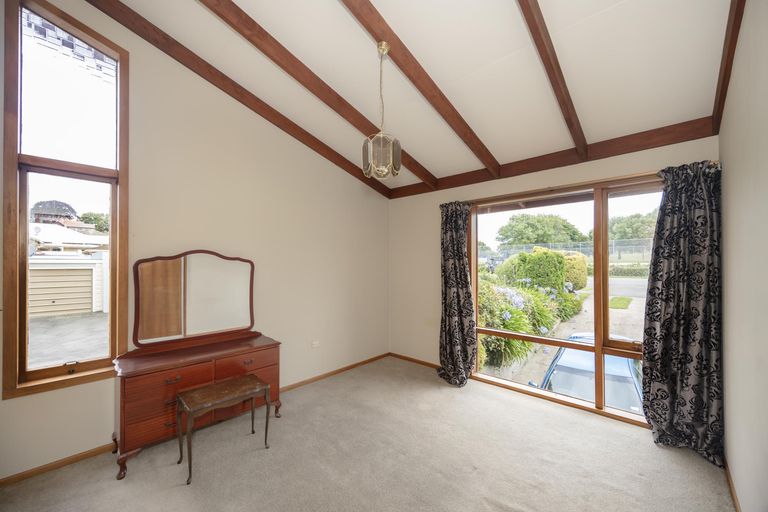 Photo of property in 23 Towey Street, Holmes Hill, Oamaru, 9401
