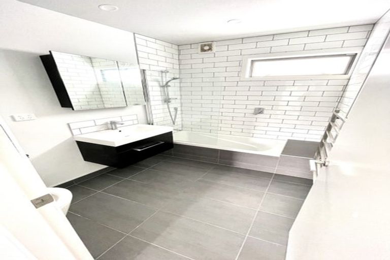 Photo of property in 30u5 Monowai Road, Johnsonville, Wellington, 6037