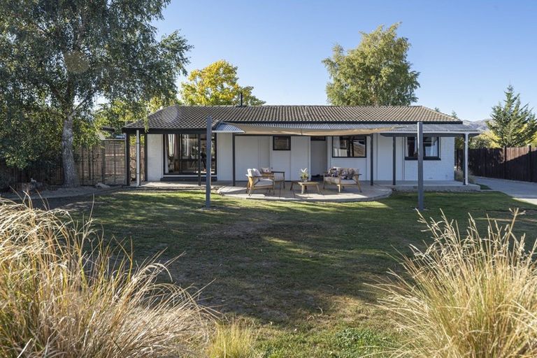 Photo of property in 76 Waenga Drive, Cromwell, 9310