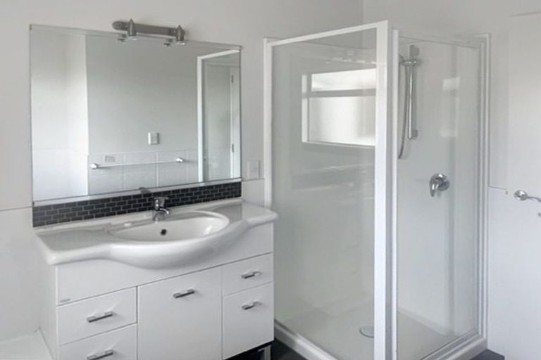 Photo of property in 15 Newbury Place, Taradale, Napier, 4112