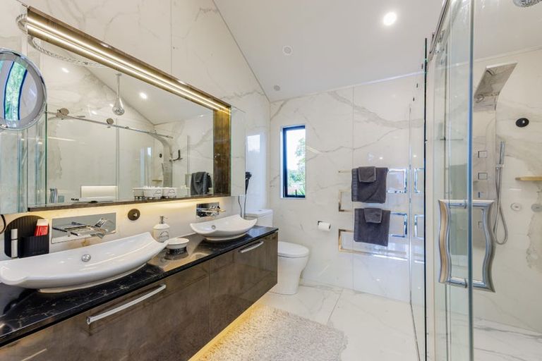 Photo of property in 3 Holyoake Place, Chatswood, Auckland, 0626