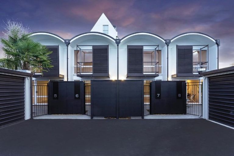 Photo of property in 2/18 Salisbury Street, Christchurch Central, Christchurch, 8013