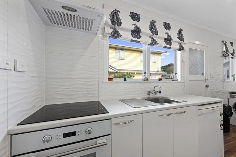 Photo of property in 13 Matthews Road, Wainuiomata, Lower Hutt, 5014