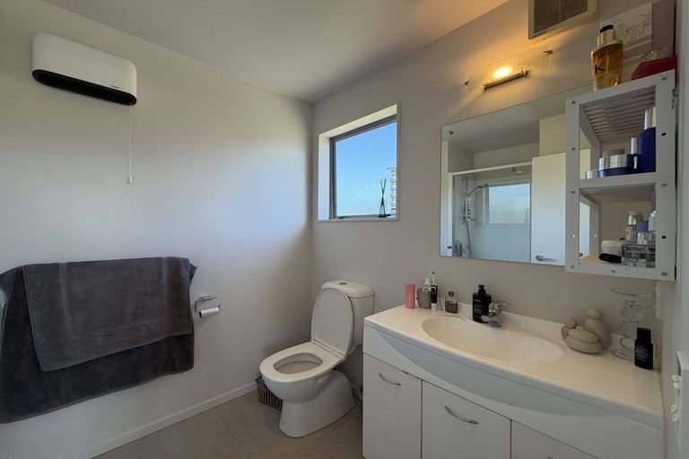 Photo of property in 2/65 Lavaud Street, Berhampore, Wellington, 6023