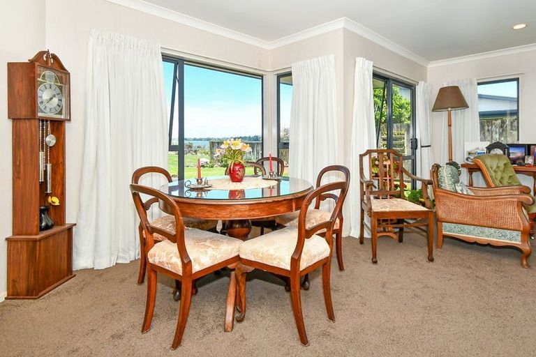 Photo of property in 21 Crannich Place, Wattle Downs, Auckland, 2103