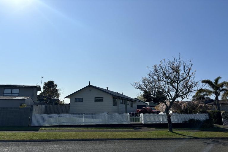 Photo of property in 11 Highland Drive, Pukete, Hamilton, 3200