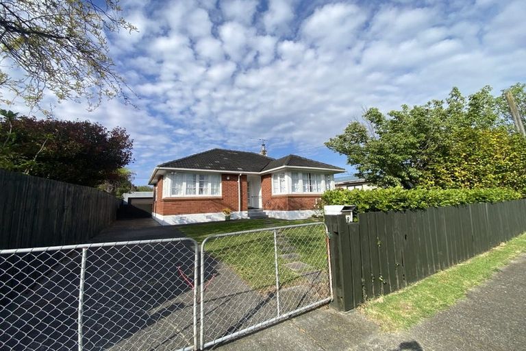 Photo of property in 99 Hewer Crescent, Naenae, Lower Hutt, 5011