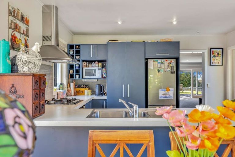 Photo of property in 2 Alberta Street, Acacia Bay, Taupo, 3330