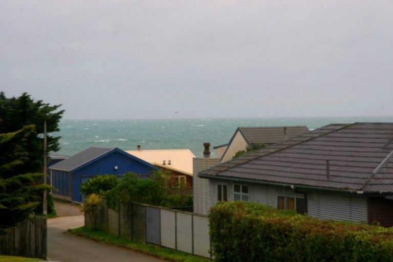 Photo of property in 25a-d Tireti Road, Titahi Bay, Porirua, 5022