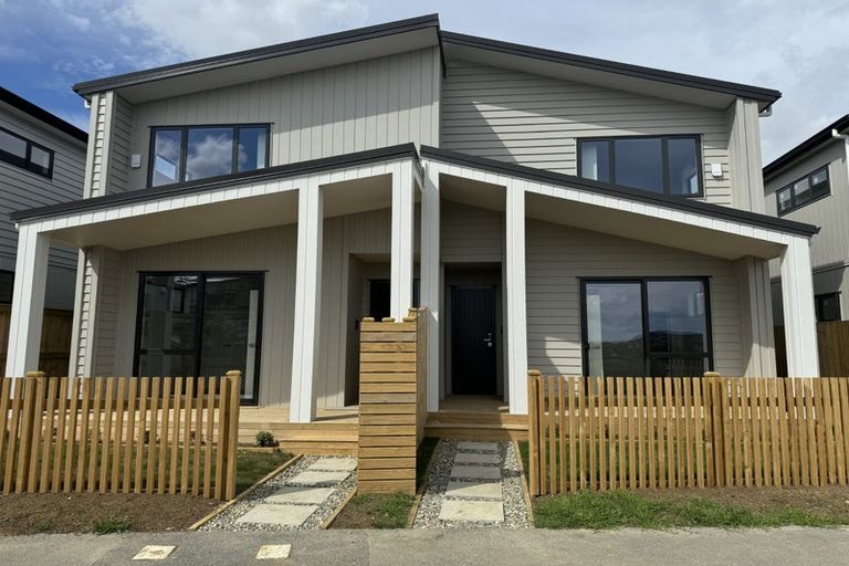 Photo of property in 6 Kapeta Lane, Karaka, 2113