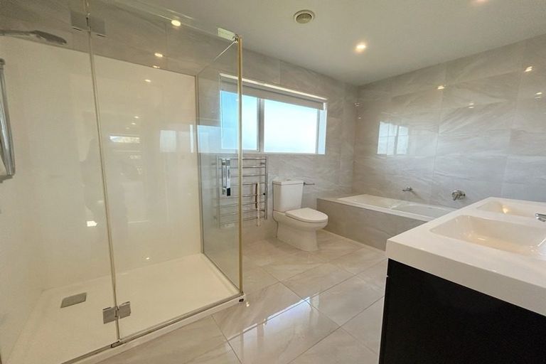 Photo of property in 22 Skipjack Pass, Silverdale, 0932