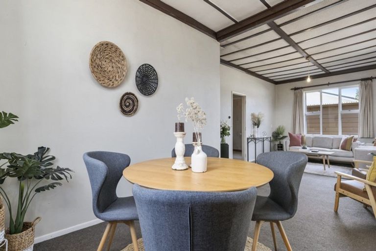 Photo of property in 27 Tukapa Street, Westown, New Plymouth, 4310