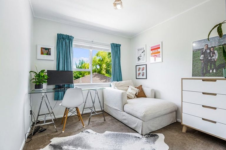 Photo of property in 3/27 Northall Road, New Lynn, Auckland, 0600