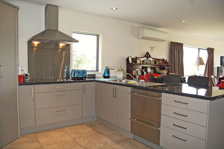Photo of property in 34 Tawa Avenue, Kaiwaka, 0573