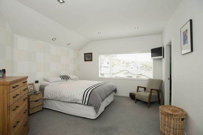 Photo of property in 38 Hawtrey Terrace, Churton Park, Wellington, 6037