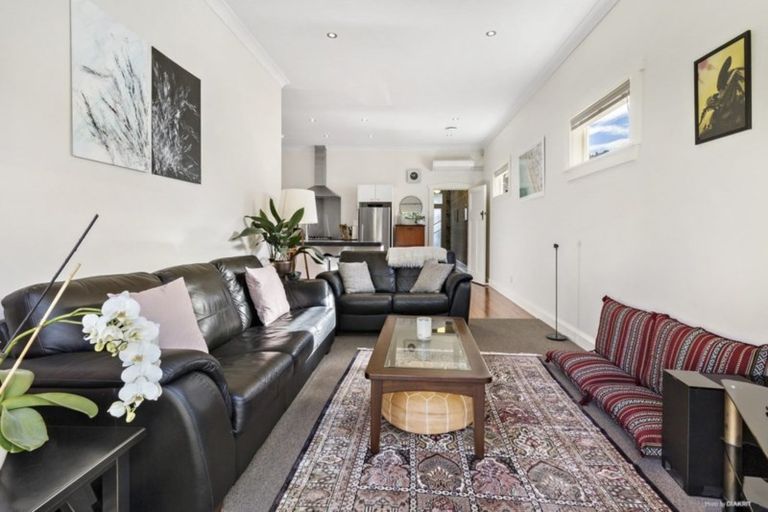 Photo of property in 99a Freyberg Street, Lyall Bay, Wellington, 6022