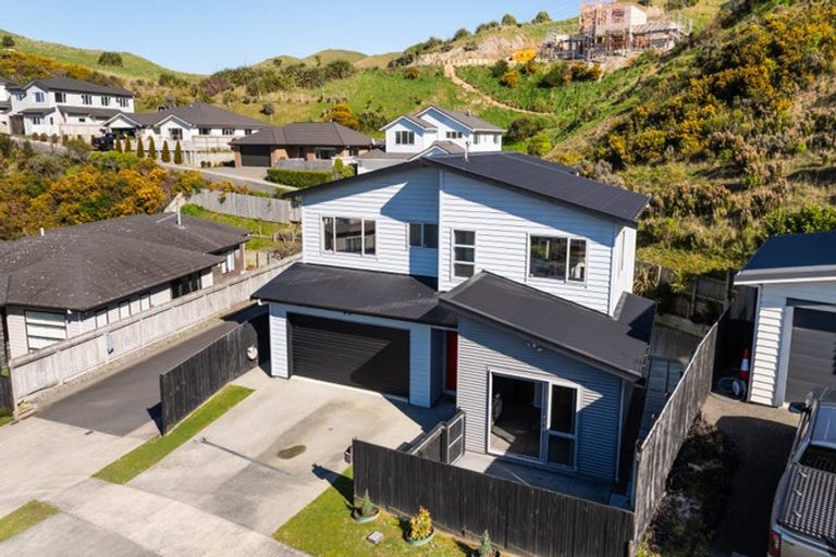 Photo of property in 25 Bickerton Rise, Churton Park, Wellington, 6037