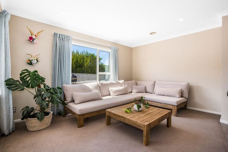 Photo of property in 37 Nelson Avenue, Aotea, Porirua, 5024