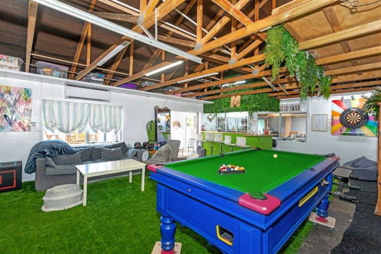 Photo of property in 2 Carnarvon Street, Gisborne, 4010