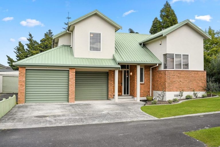 Photo of property in 9 Kelvin Place, Hamilton East, Hamilton, 3216