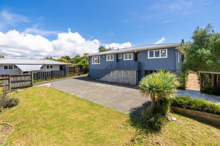 Photo of property in 1/24 Lyttelton Avenue, Forrest Hill, Auckland, 0620