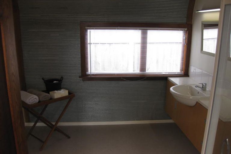 Photo of property in 1289a Whangaparaoa Road, Army Bay, Whangaparaoa, 0930