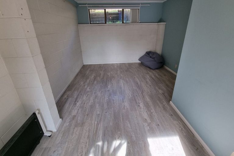 Photo of property in 2/3 Oaktree Avenue, Browns Bay, Auckland, 0630
