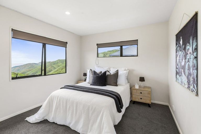 Photo of property in 11 Waterhouse Drive, Brooklyn, Wellington, 6021