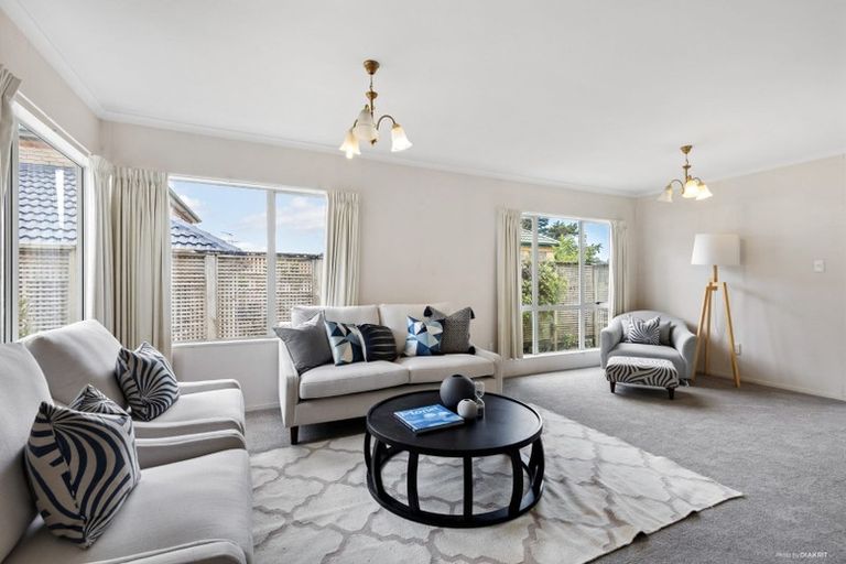 Photo of property in 28 Amherst Place, Albany, Auckland, 0632