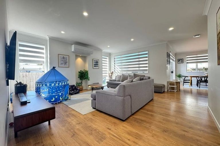 Photo of property in 31b Hill Crescent, Papakura, 2110
