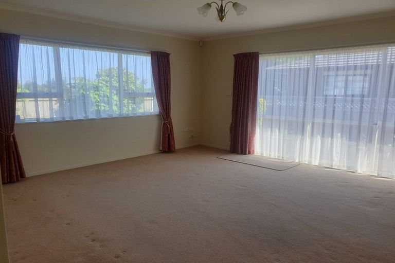 Photo of property in 154 Tukapa Street, Westown, New Plymouth, 4310