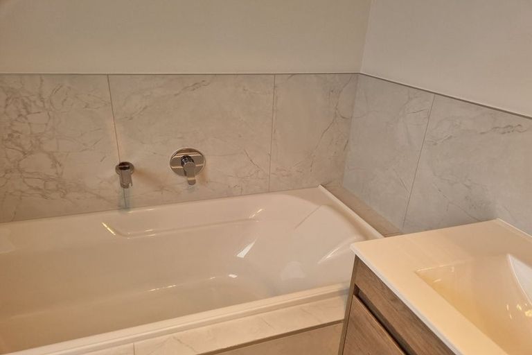 Photo of property in 4/3 Walsh Road, Wainui, 0932