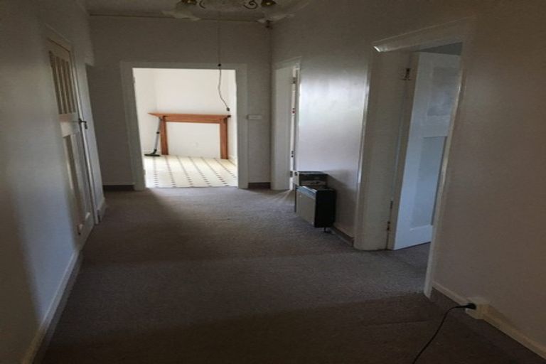Photo of property in 21 Crawford Road, Kilbirnie, Wellington, 6022